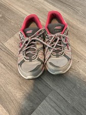 Lovely Avia Ladies Trainers Size 7.5 /41