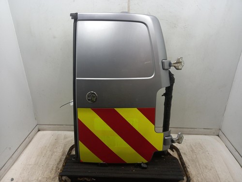 Vauxhall vivaro right rear - right,
