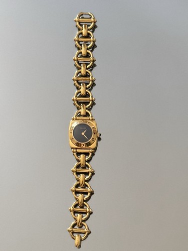 Gucci watch - gucci,
