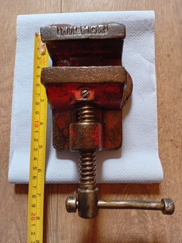Pipe vice
