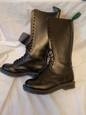 20 hole Black Solovairs, 20