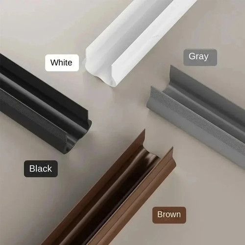 Flexible door bottom seal - door,