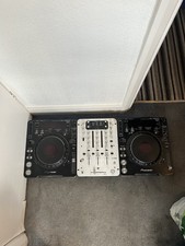 Pioneer CDJ 1000 Mk3 Turntable Pair - 2 pcs With Gemini FX-1000 Mixer