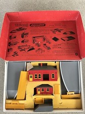 Triang R81 Station Set In Box
