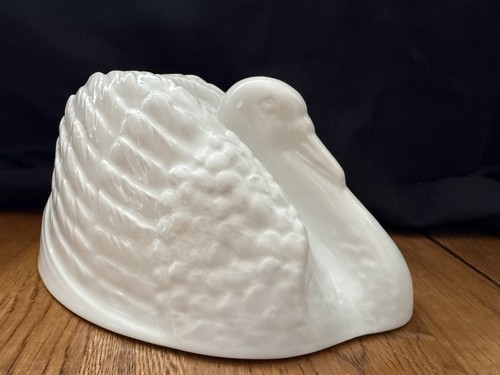 Vintage medium sized shelley - sized,