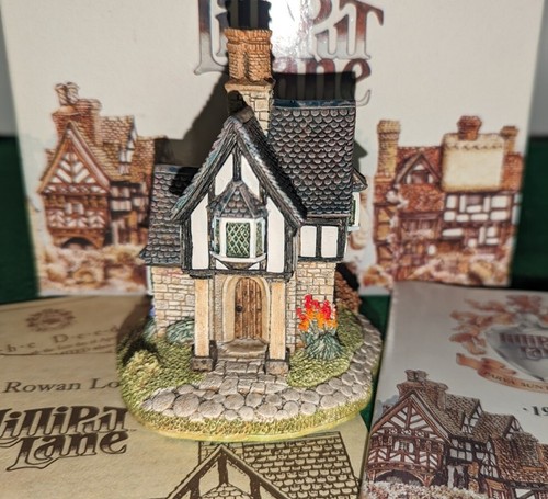 Lilliput lane rowan lodge - lane,