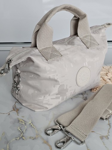 Kipling cream handbag - kipling,