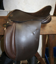 Brown show working - 17, 1/2"
