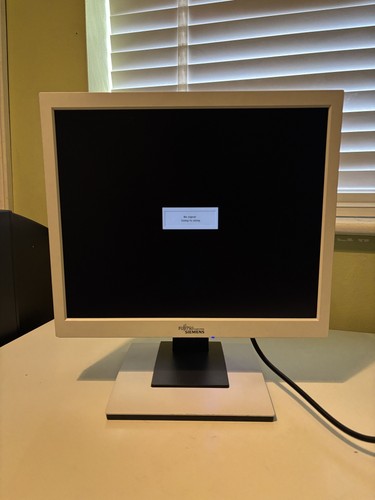Fujitsu lcd vertical pivot - 17",