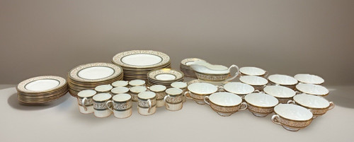 Minton aragon china piece - minton, 84