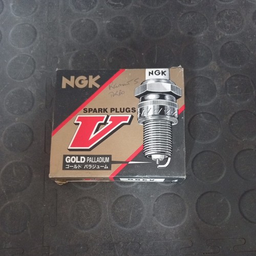 Vintage ngk b8ev - ngk, gold
