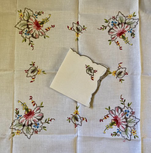 Vintage embroidered linen - embroidered,