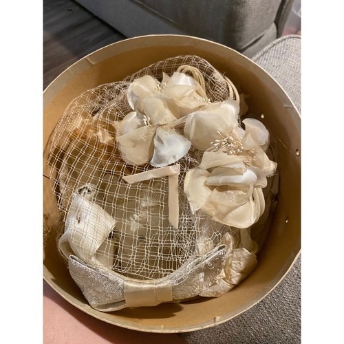 Vintage cream fascinator - vintage,