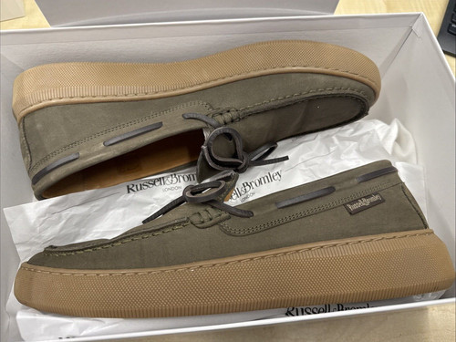 Russell bromley on - russell,