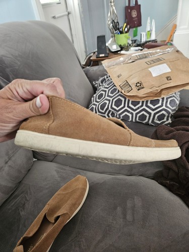 Womans tan suede toms flats - suede, 8