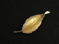 VINTAGE Signed Avon Goldtone