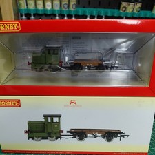 Hornby R3704 Ruston & Hornsby 48DS Loco &  Flatbed Wagon Works Livery. Brand New