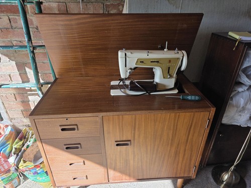 Vintage singer 237 - vintage, (1960's)