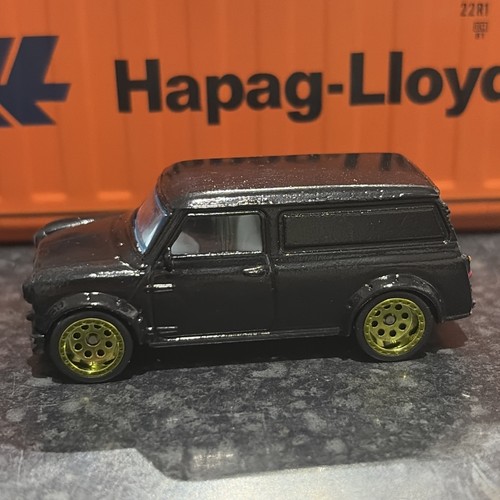 Hot wheels austin mini van - hot,