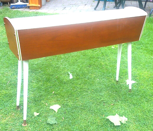 Vintage 1970s retro funky - retro, mid
