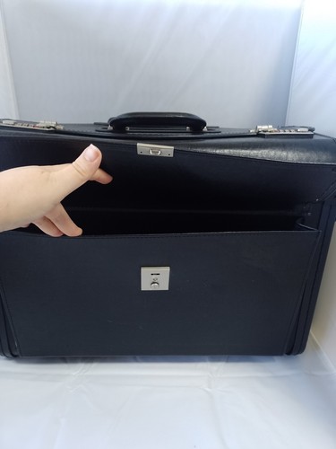 Pilot case wheeled - -,
