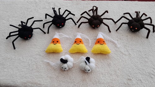 Display hand knitted - display,