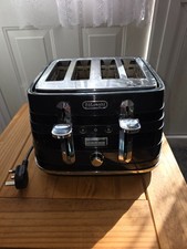 delonghi kettle and toaster