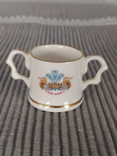 Fenton china miniature loving - fenton,