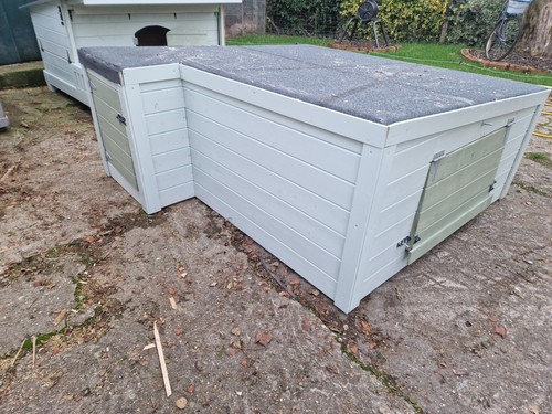 Large pethouse dog kennel - dog,