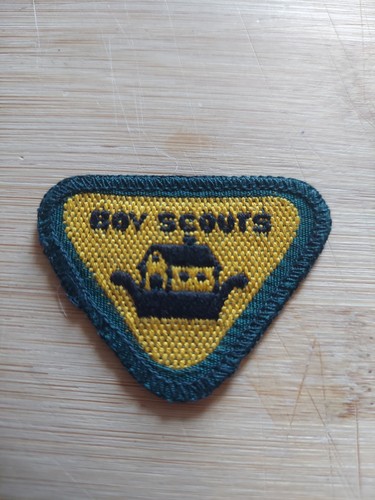 Scouting wolf cub - uk, hobbies