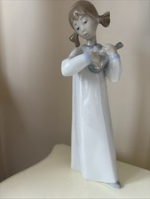 Lladró Porcelain Figurine Girl With Guitar