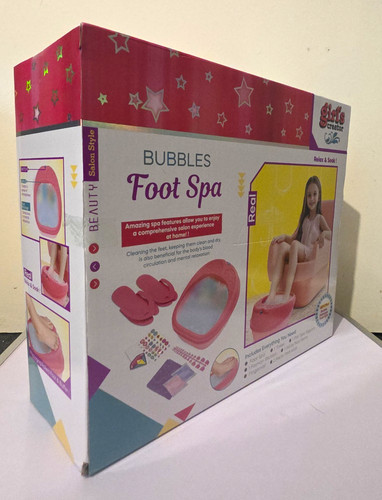 Girl creator bubbles - bubbles, foot