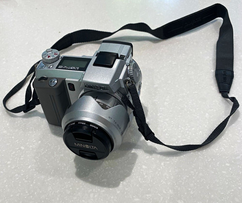 Minolta dimage 0mp vintage - minolta,