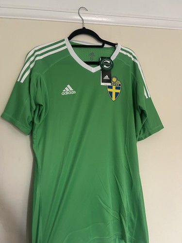 Rare bnwt 2016 adidas - bnwt, 2016/17