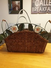 MAGAZINE RACK wicker and metal