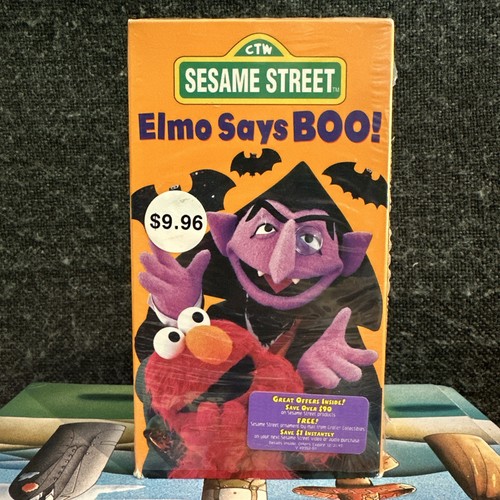 Sesame street elmo says - street, boo
