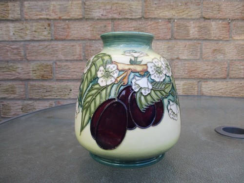 Moorcroft boxed plum pattern - moorcroft,