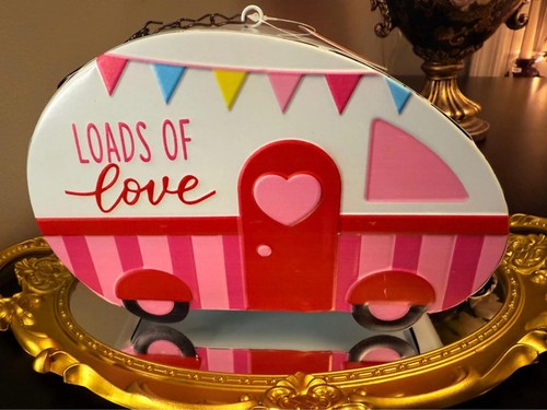 Pink retro camper - pink,