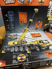 LEGO TECHNIC: Mobile Crane MK II (42009)