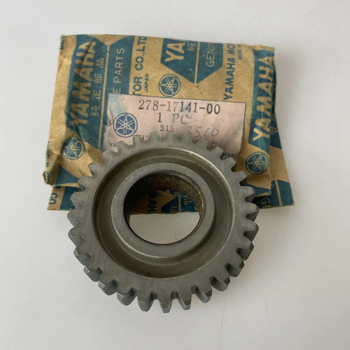 Yamaha 4th pinion gear - ds7, dt1