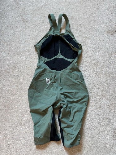Description picture worn - picture..worn, a