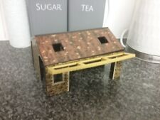 OO GAUGE HORNBY PLASTIC SHED