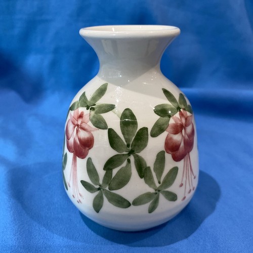 Rye cinque ports pottery - pottery, the