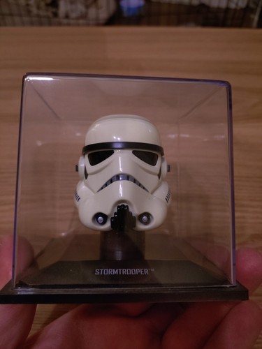 Star wars stormtrooper helmet - star,
