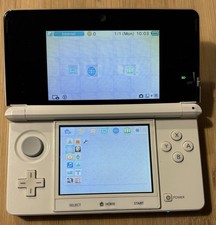 Nintendo 3DS WHITE Handheld