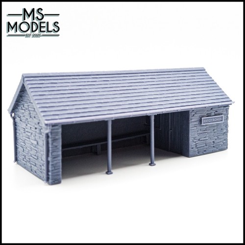 Narrow gauge station building - narrow,