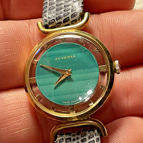Gold juvenia watch exhibition - gold,