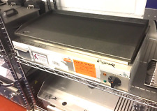Lincat LGR2 Electric Griddle 3kW Cast Iron Cooking Area 590 x 310mm Catering