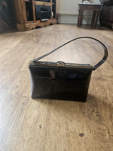 Vintage black patent leather - black,