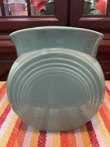 Fiesta millennium vase sea - ii,